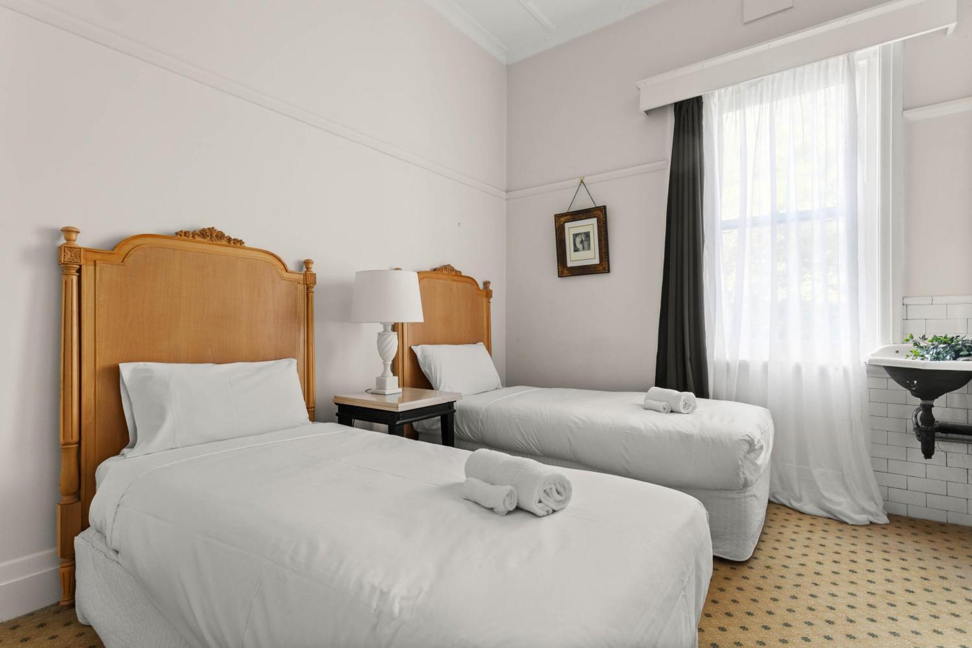 The Robertson Hotel Экстерьер фото