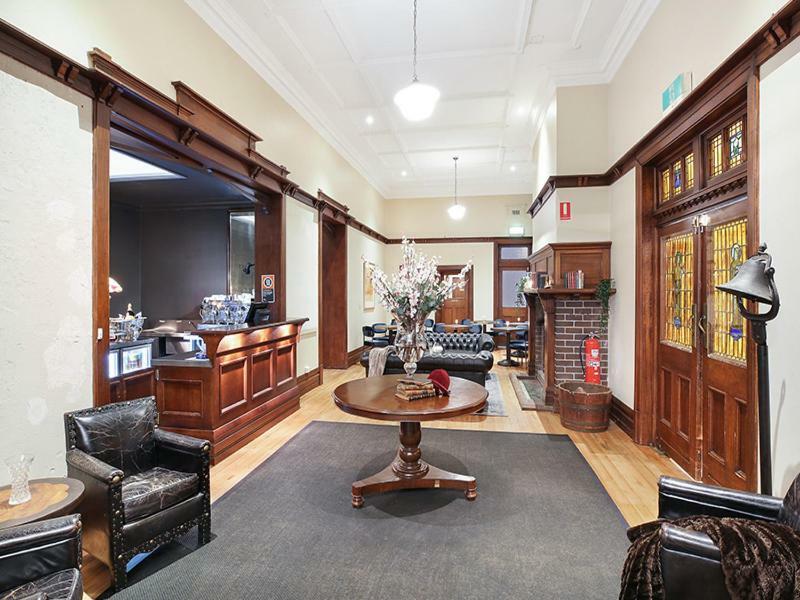 The Robertson Hotel Экстерьер фото